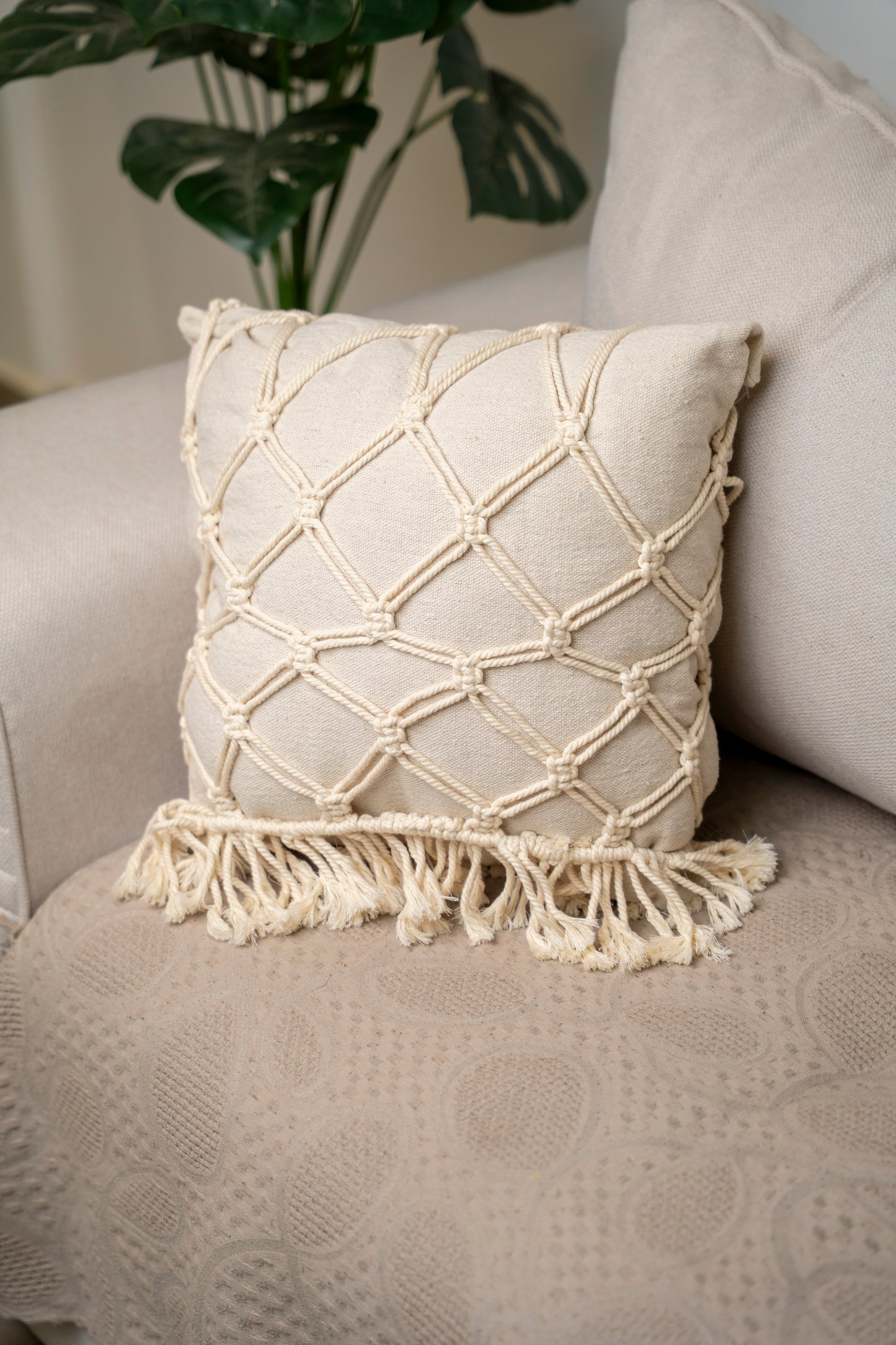 Macrame pillow 400155