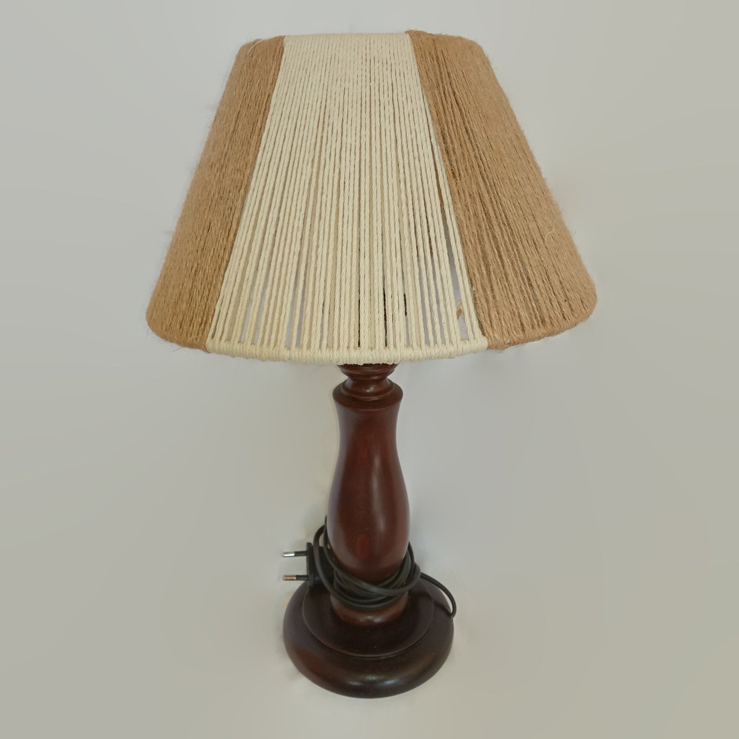 desk lamp 213 (macrame)