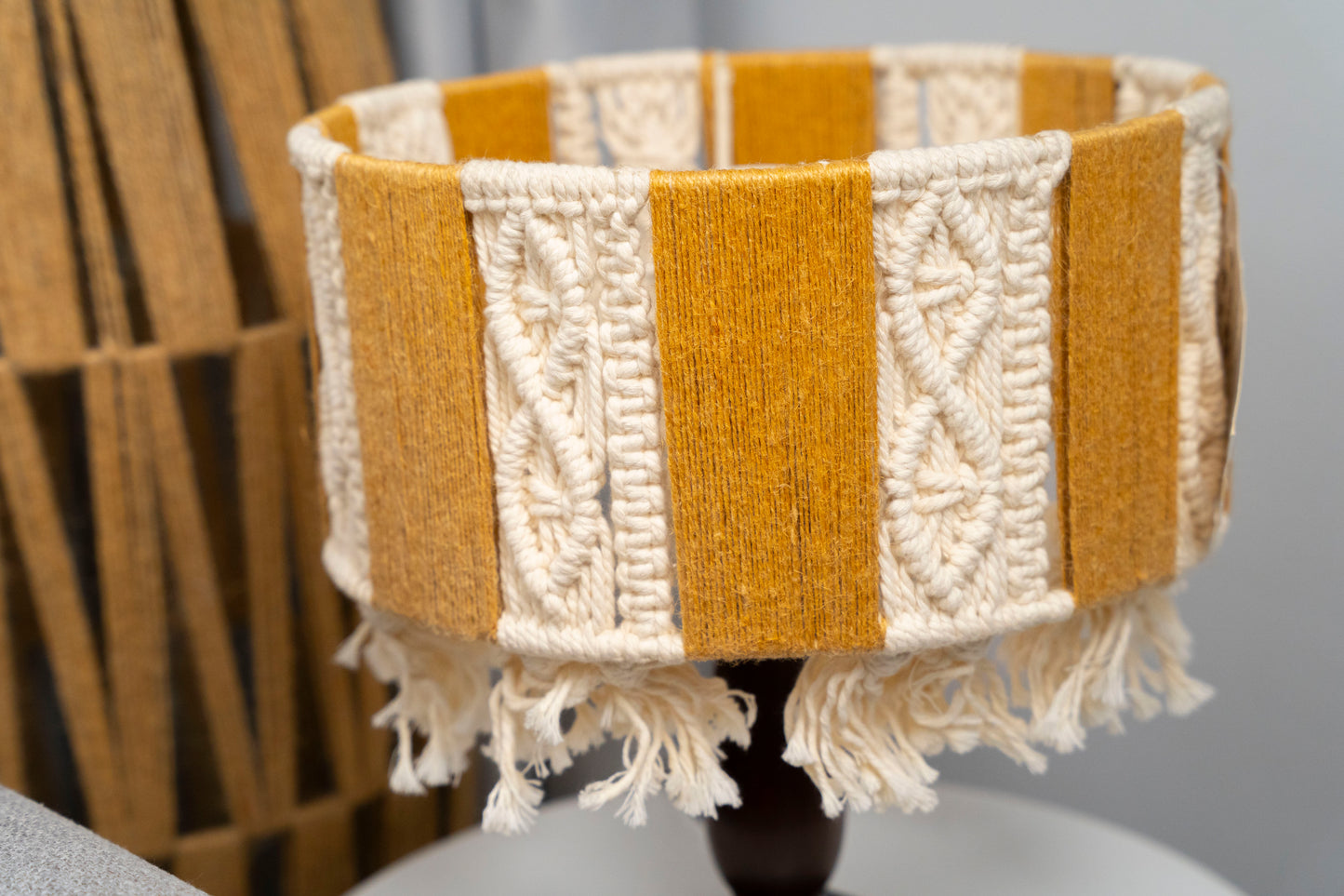 lamp 114 (macrame)