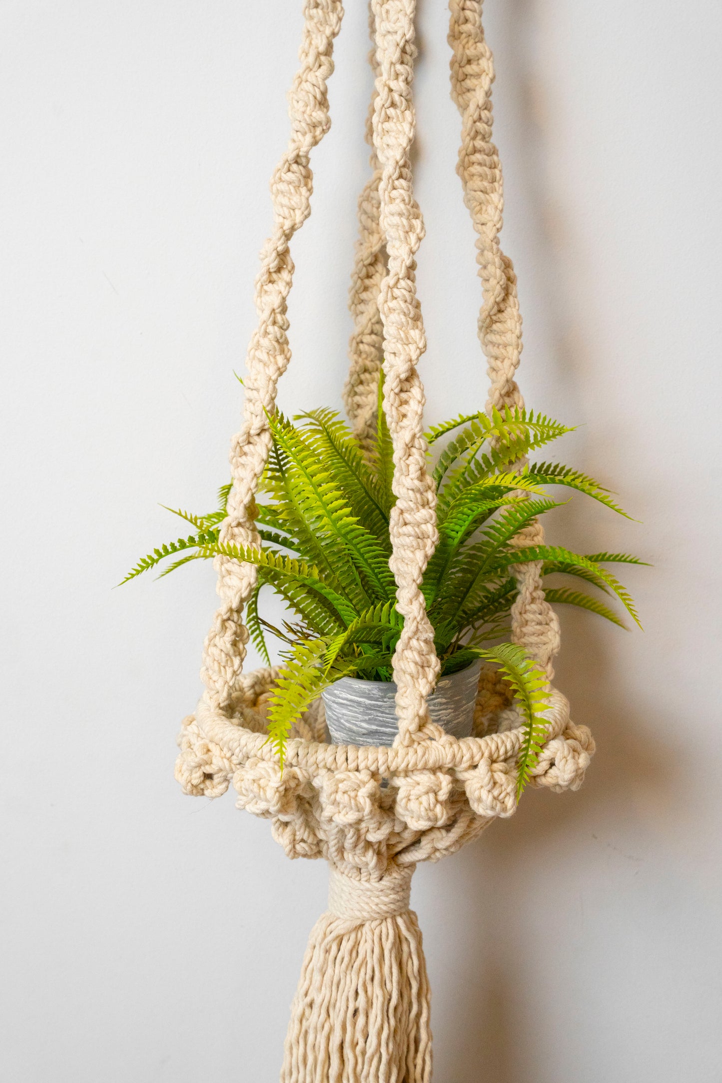 wall Pendant 001 (macrame)
