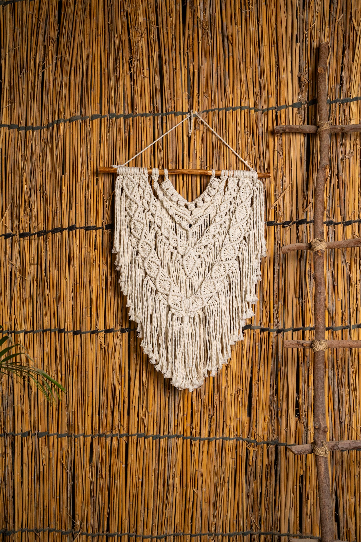 wall pendant400333 (macrame)