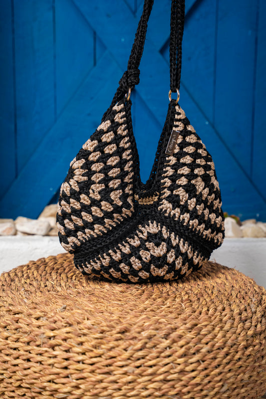Handmade crochet handbag 390035