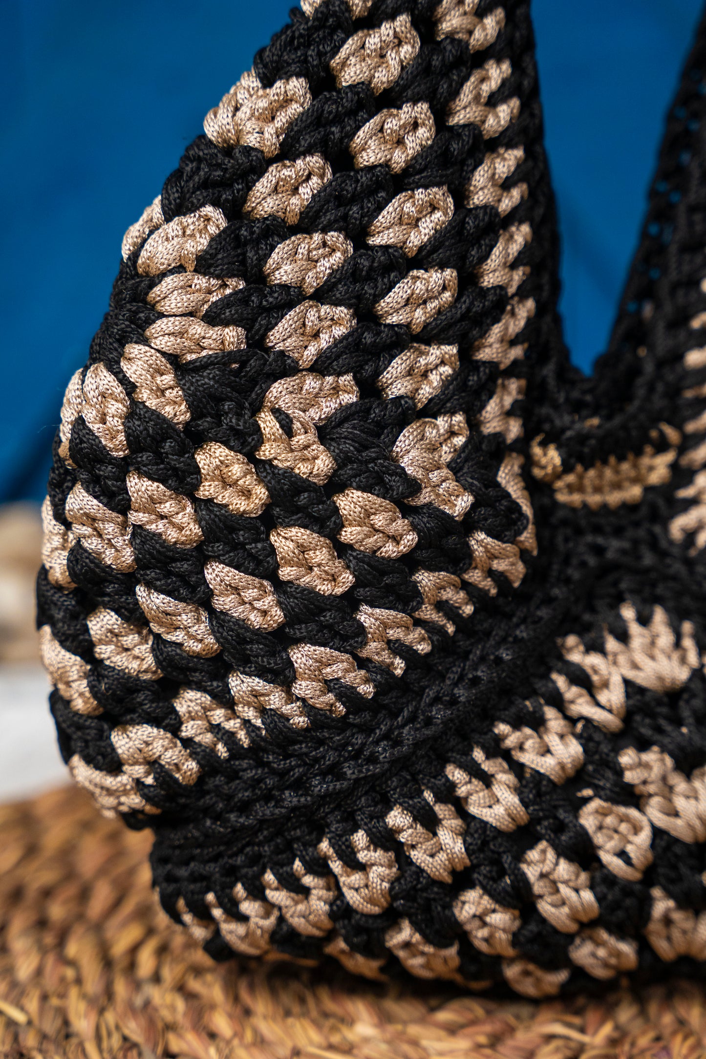 Handmade crochet handbag 390035
