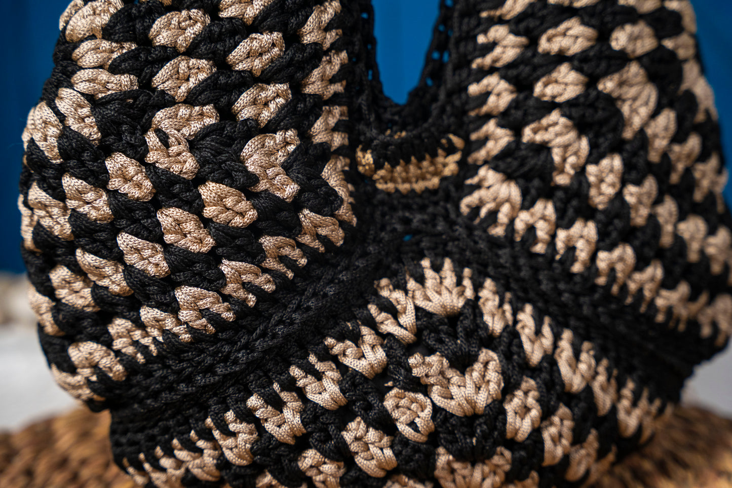 Handmade crochet handbag 390035