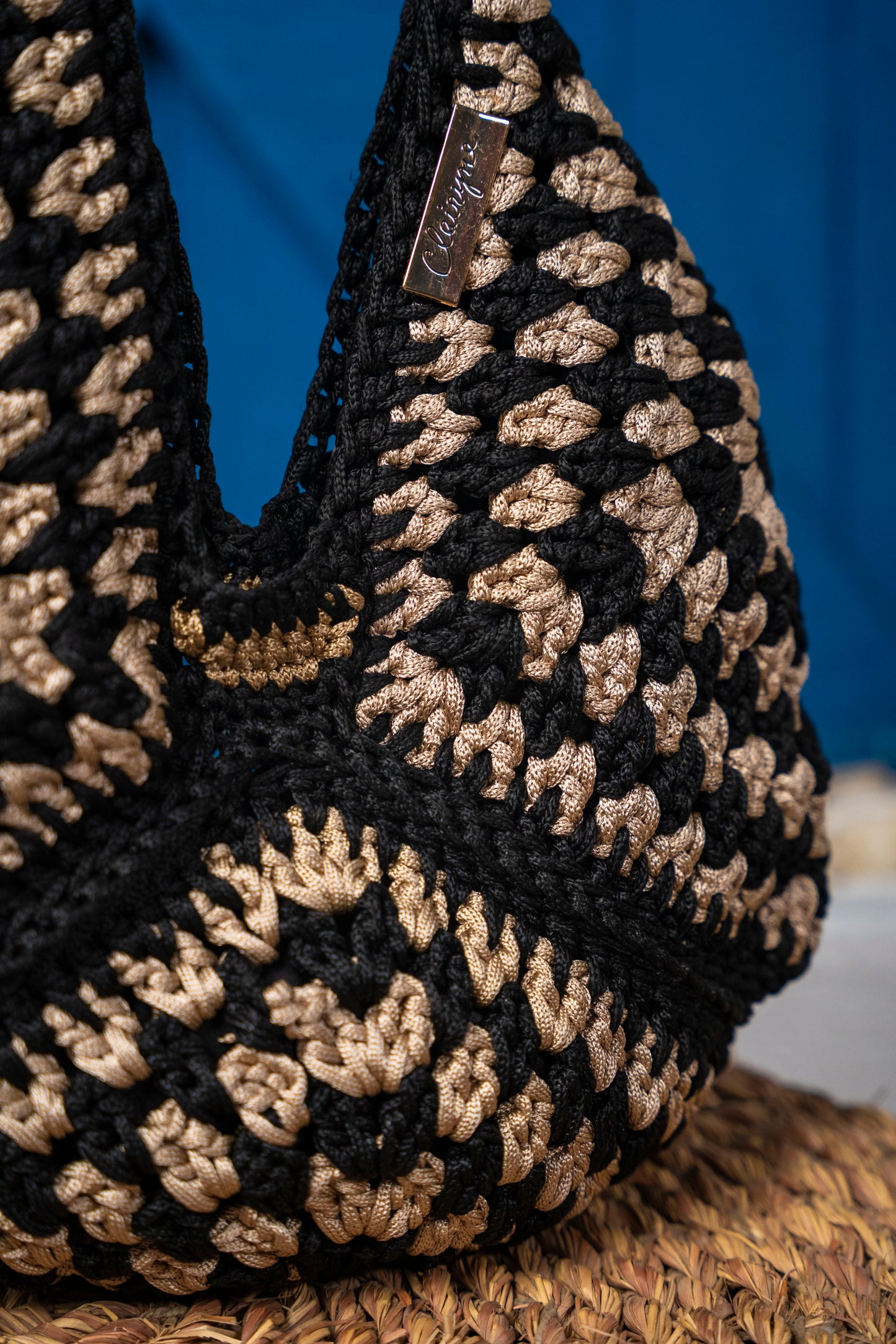 Handmade crochet handbag 390035
